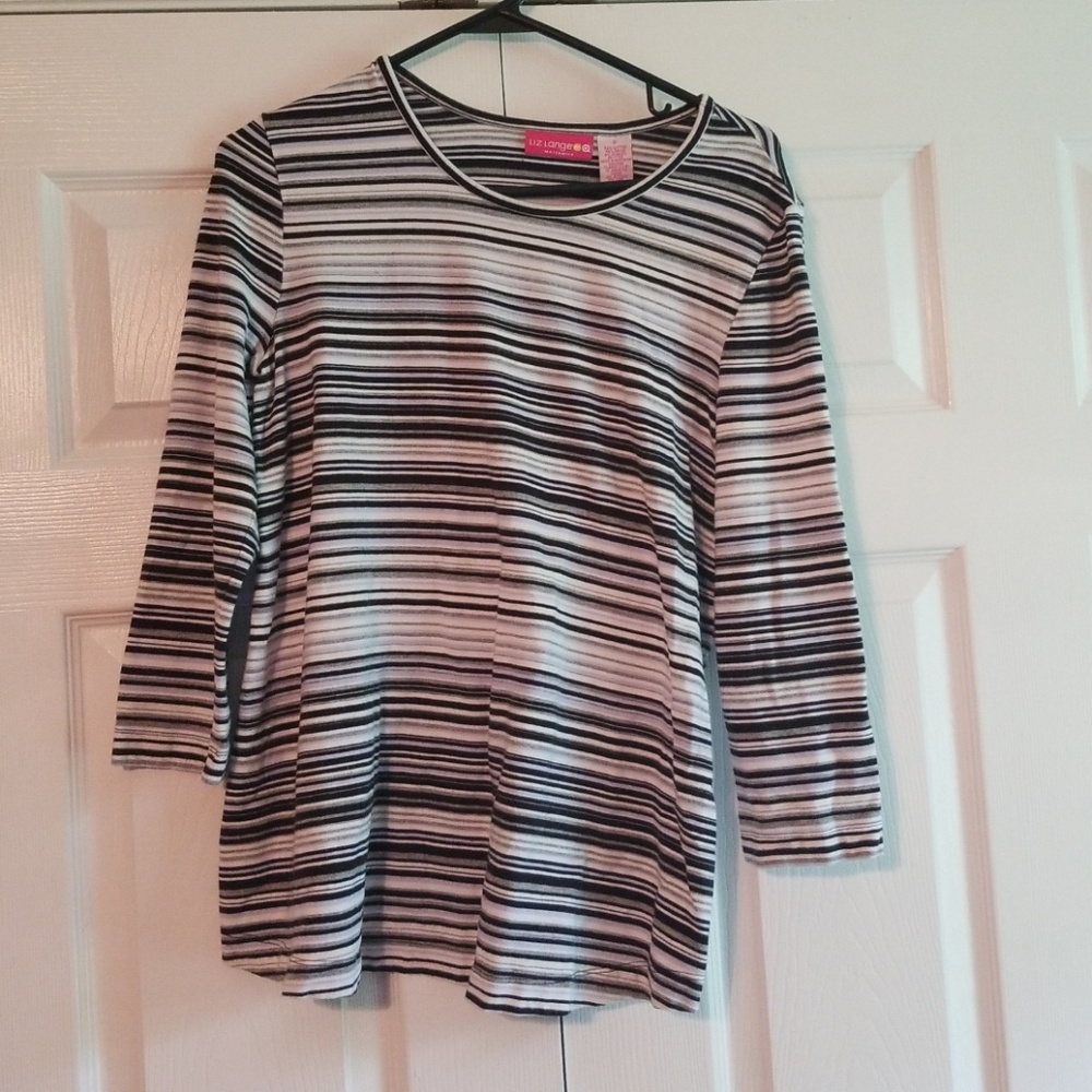 Liz Lange maternity shirt